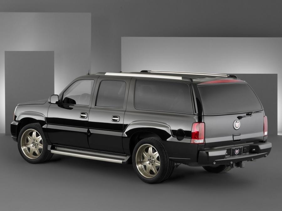  Cadillac Escalade ESV Pinnacle Concept 2004 года  (фото 2 из 2)